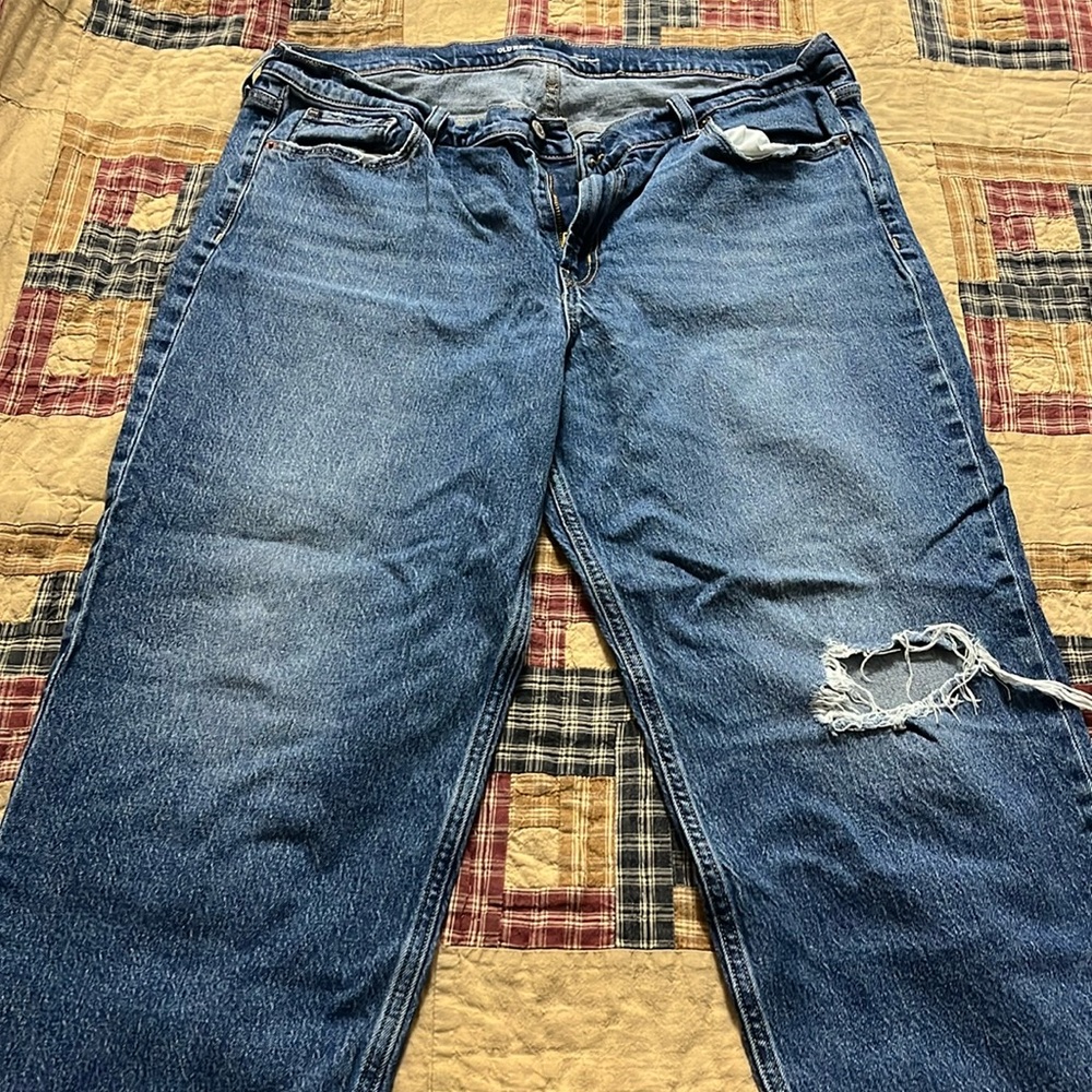Old Navy Mid Rise Boyfriend Loose